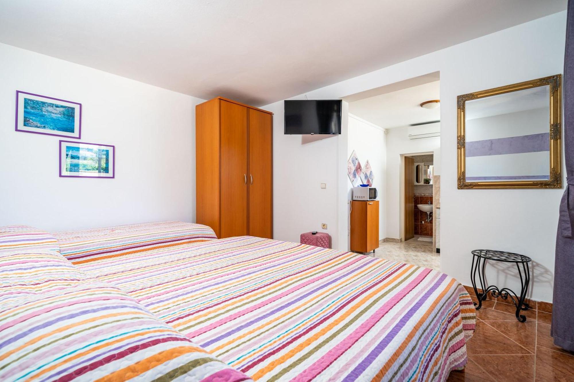 Apartments Nikolina Lumbarda Szoba fotó